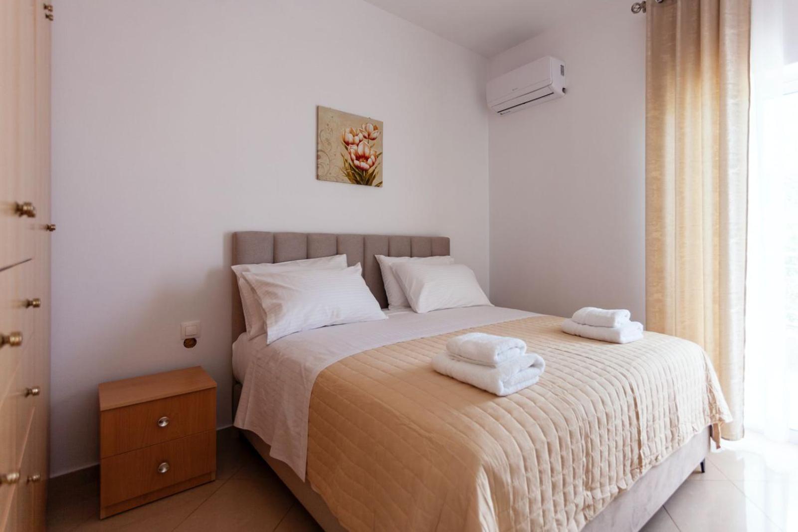 Zacharias Apartments ฮีมาเรอ ภายนอก รูปภาพ