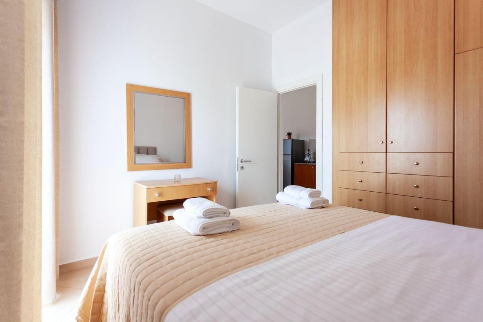 Zacharias Apartments ฮีมาเรอ ภายนอก รูปภาพ