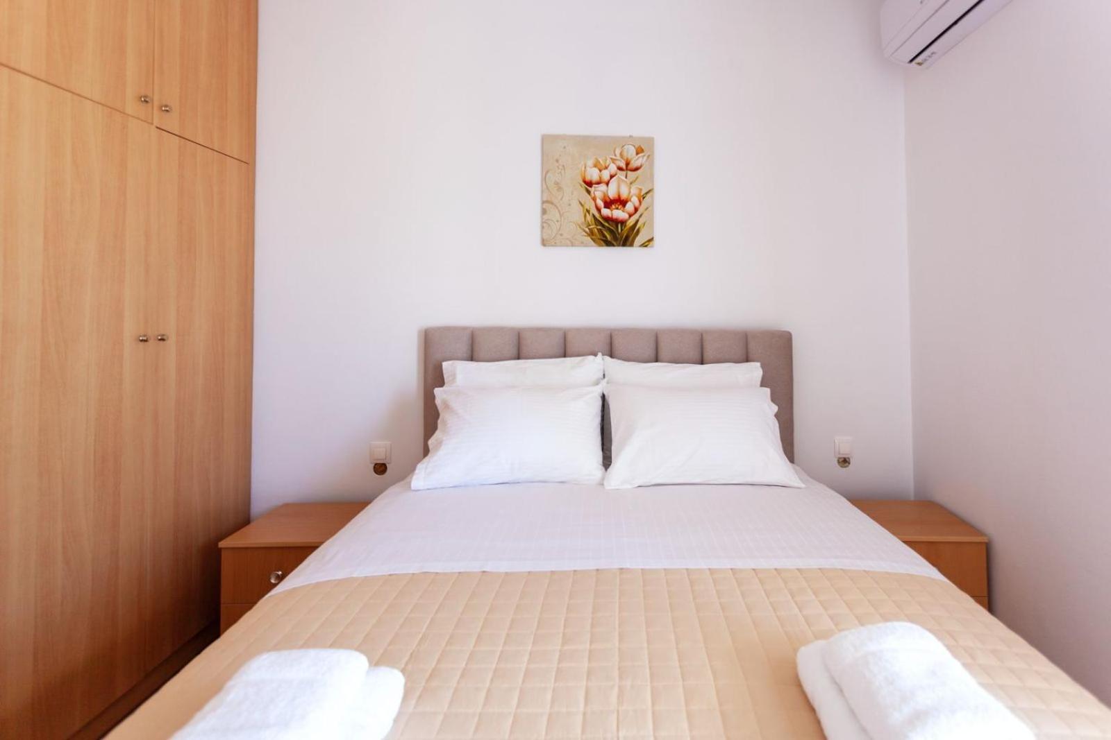 Zacharias Apartments ฮีมาเรอ ภายนอก รูปภาพ
