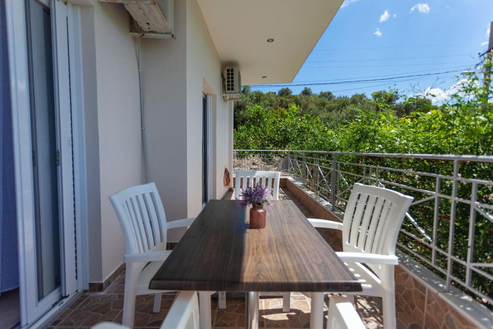Zacharias Apartments ฮีมาเรอ ภายนอก รูปภาพ