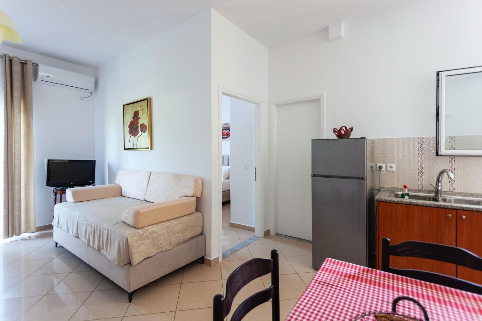 Zacharias Apartments ฮีมาเรอ ภายนอก รูปภาพ