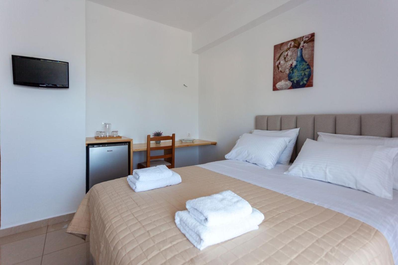 Zacharias Apartments ฮีมาเรอ ภายนอก รูปภาพ