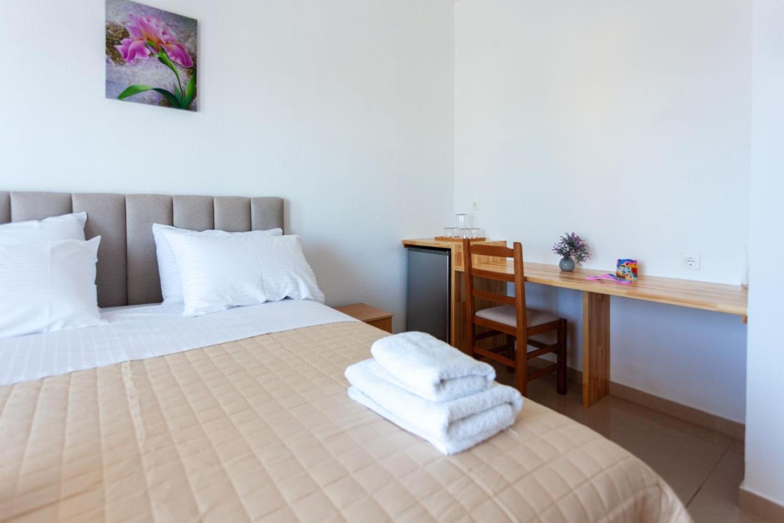 Zacharias Apartments ฮีมาเรอ ภายนอก รูปภาพ